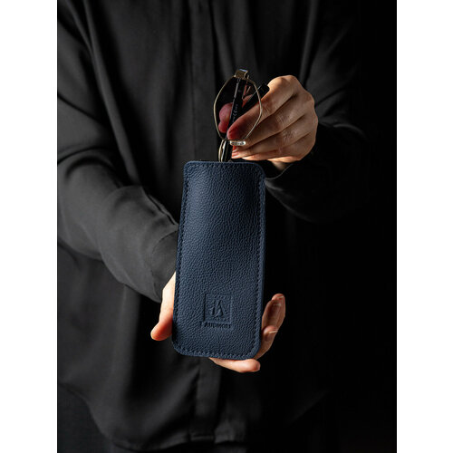������ ������ Kozhanyy kompaktnyy chehol dlya ochkov razmer 170 h 80 mm soho s indigo j audmorr naturalnaya kozha ����