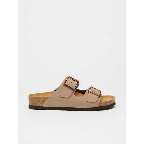 ������ ������ ������� ������������� �������� FOOTWELL, 37 ������ ����