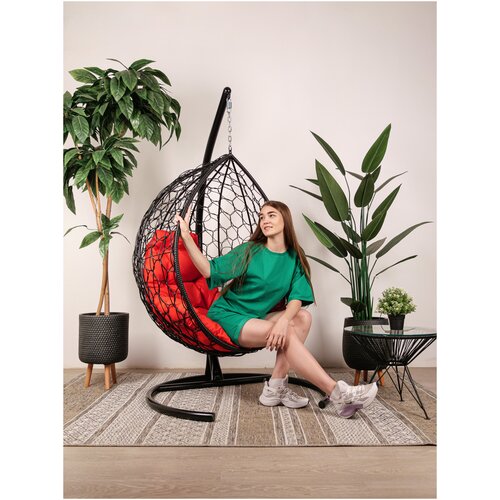 ������ ������ ��������� ������ M-GROUP ����� � ��������, 98�186 ��, �� 120 �� ����